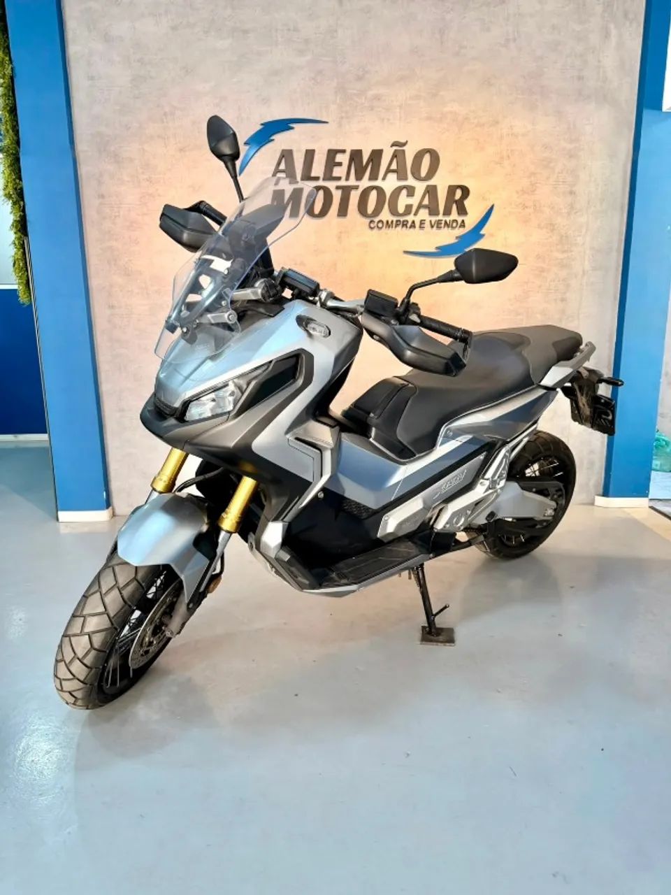 HONDA X-ADV 750CC automática 2017 com 31 mil km - Foto 5