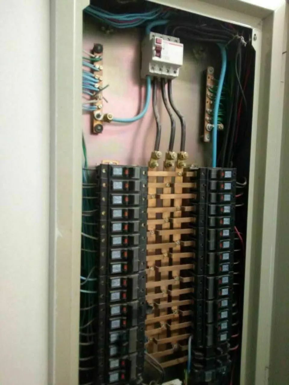 Eletricista Residencial Diadema 24h - Foto 4