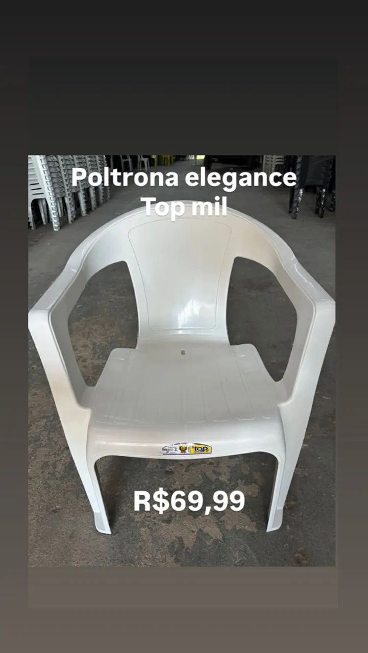 Mesas e cadeiras 