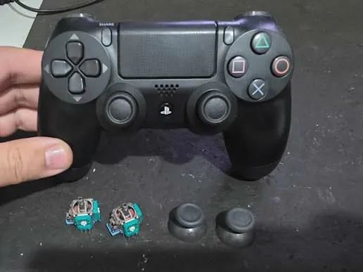 CONSERTO DE CONTROLES PS2, PS3, PS4, WII, PS5, XBOX 360, ONE