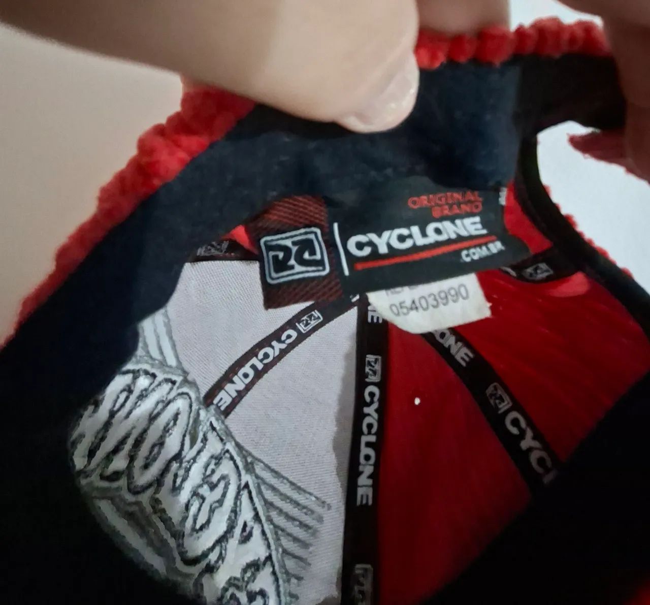 VENDO BONÉ CYCLONE VELUDO - Foto 4