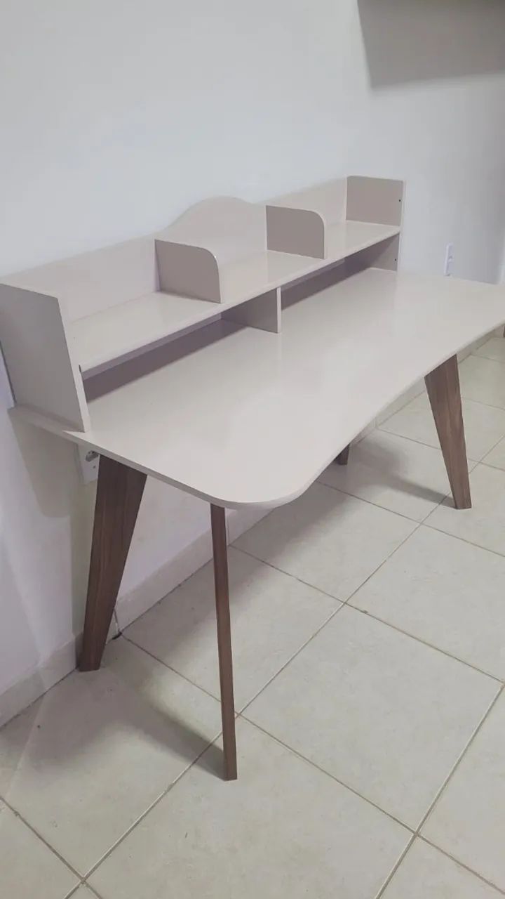 Mesa de estudos - Foto 3