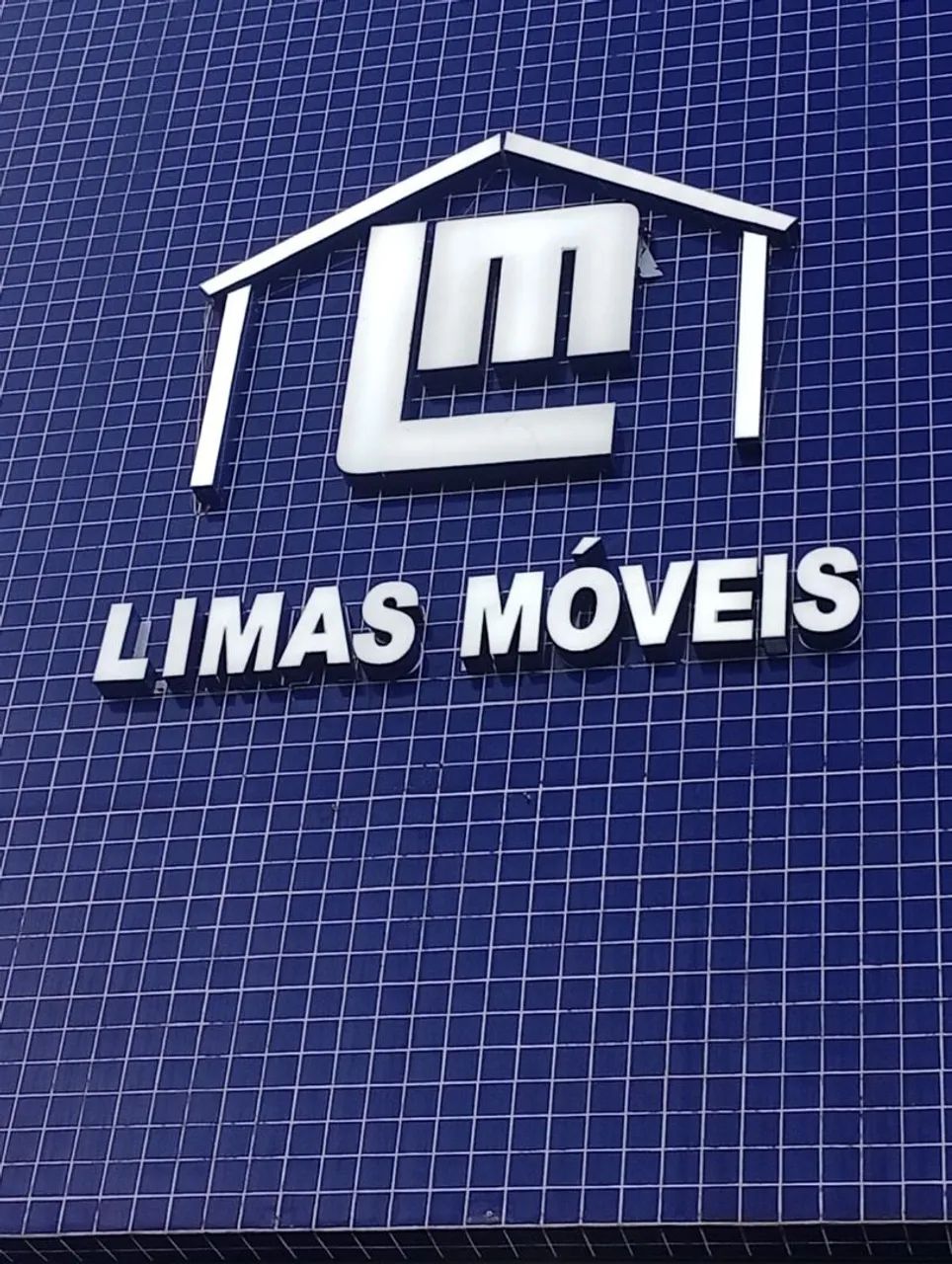 Letreiros e fachadas 