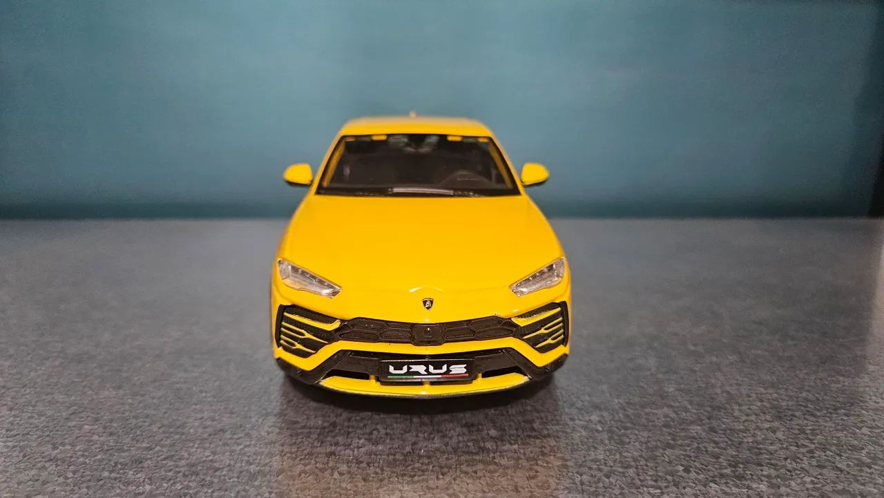 Miniatura Lamborghini Urus 1:24
