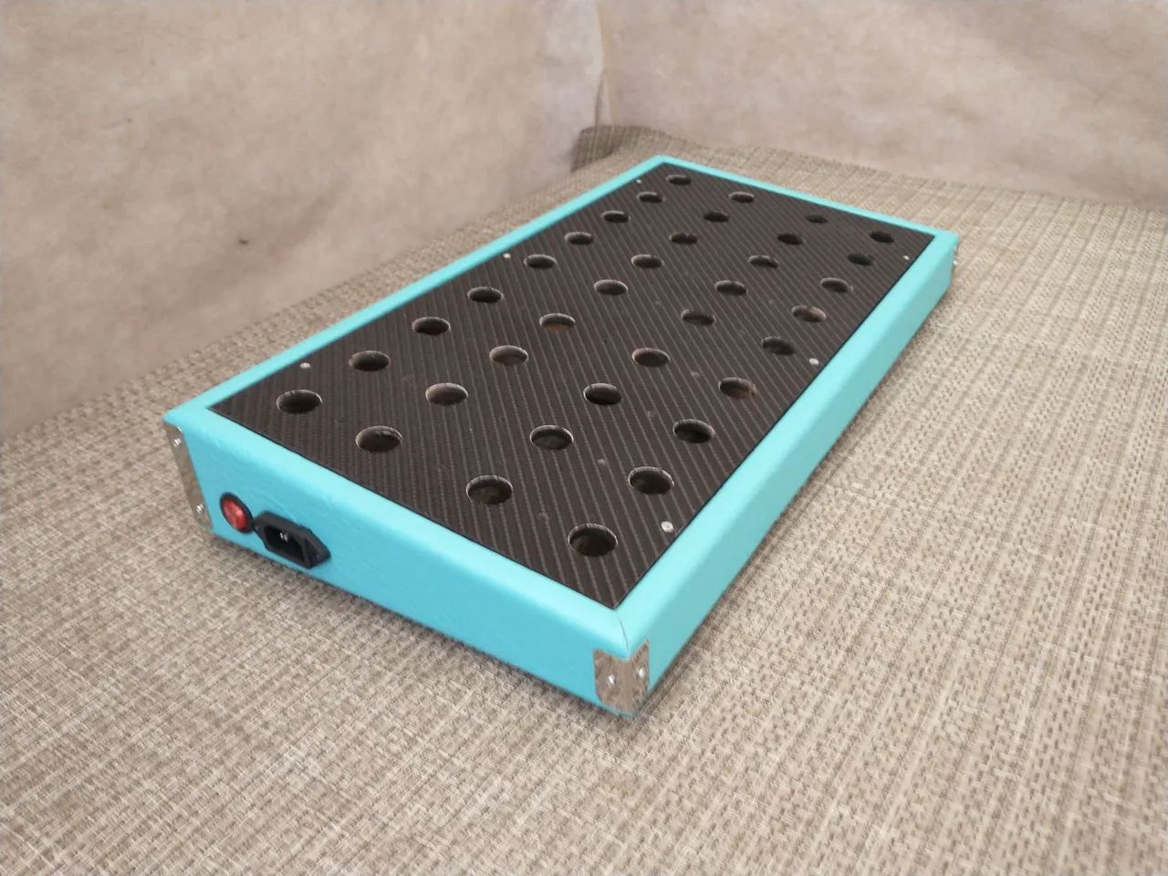 Pedalboard 50cmx25cm com elétrica 