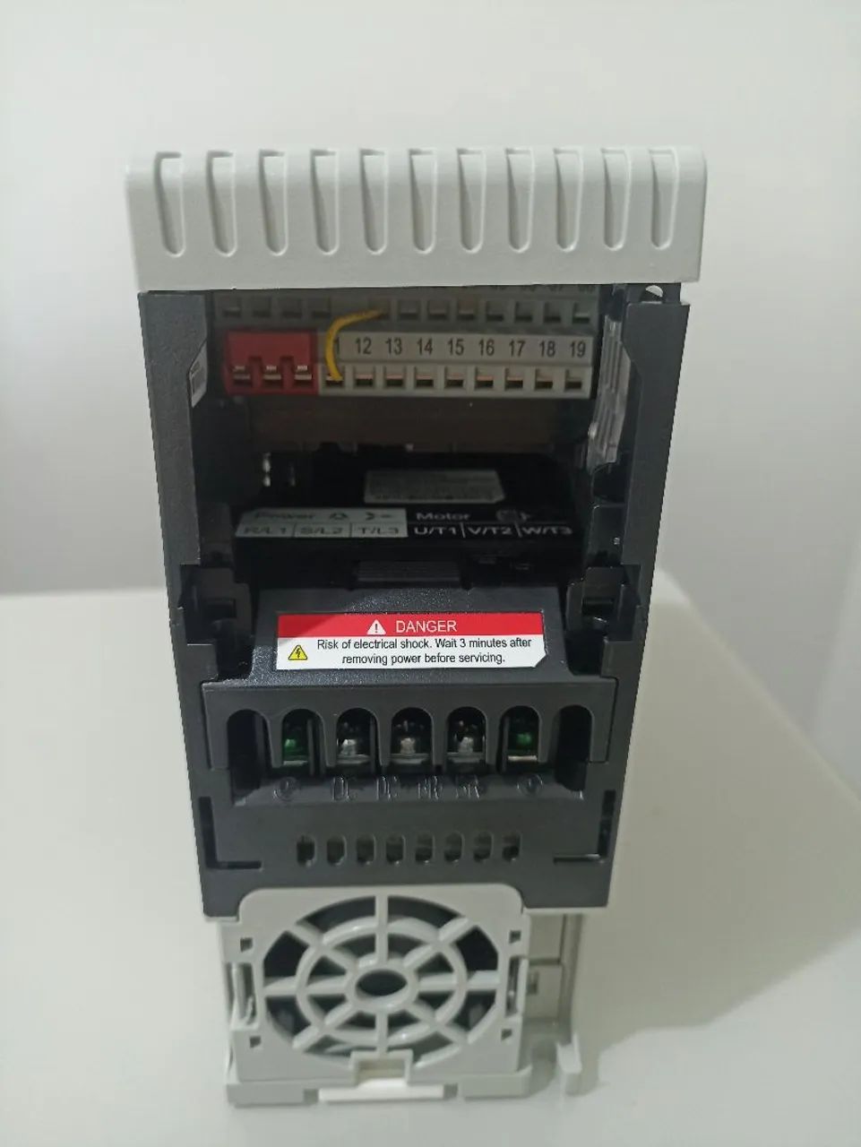 INVERSOR ALLEN BRADLEY 525 POWER FLEX  NOVO NA CAIXA - Foto 6