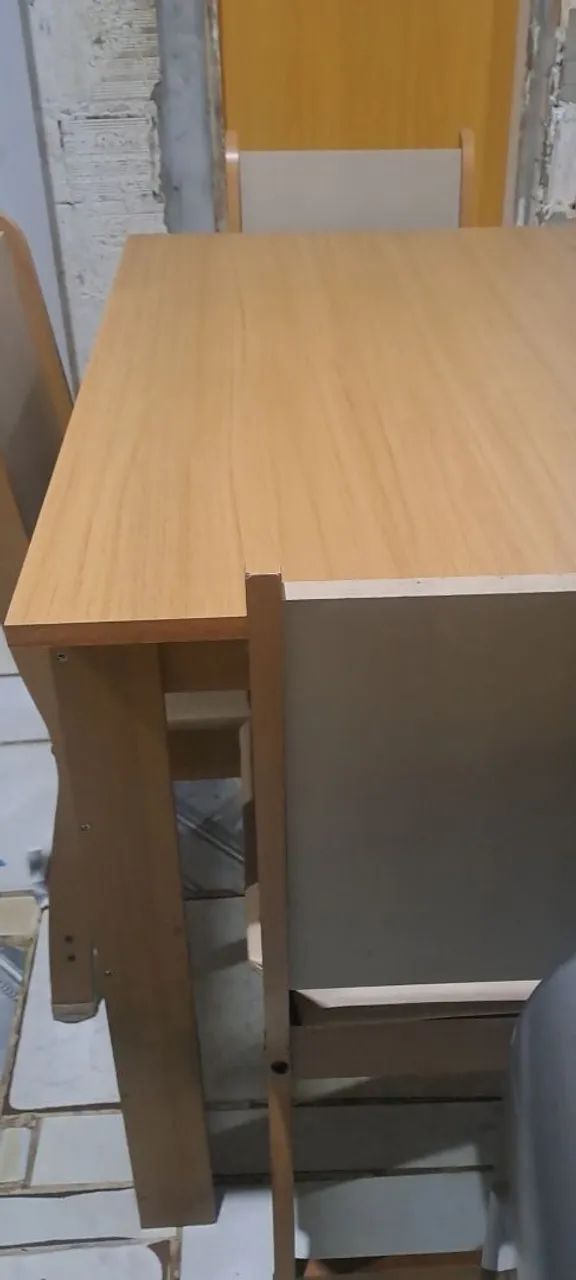 Mesa seminova.