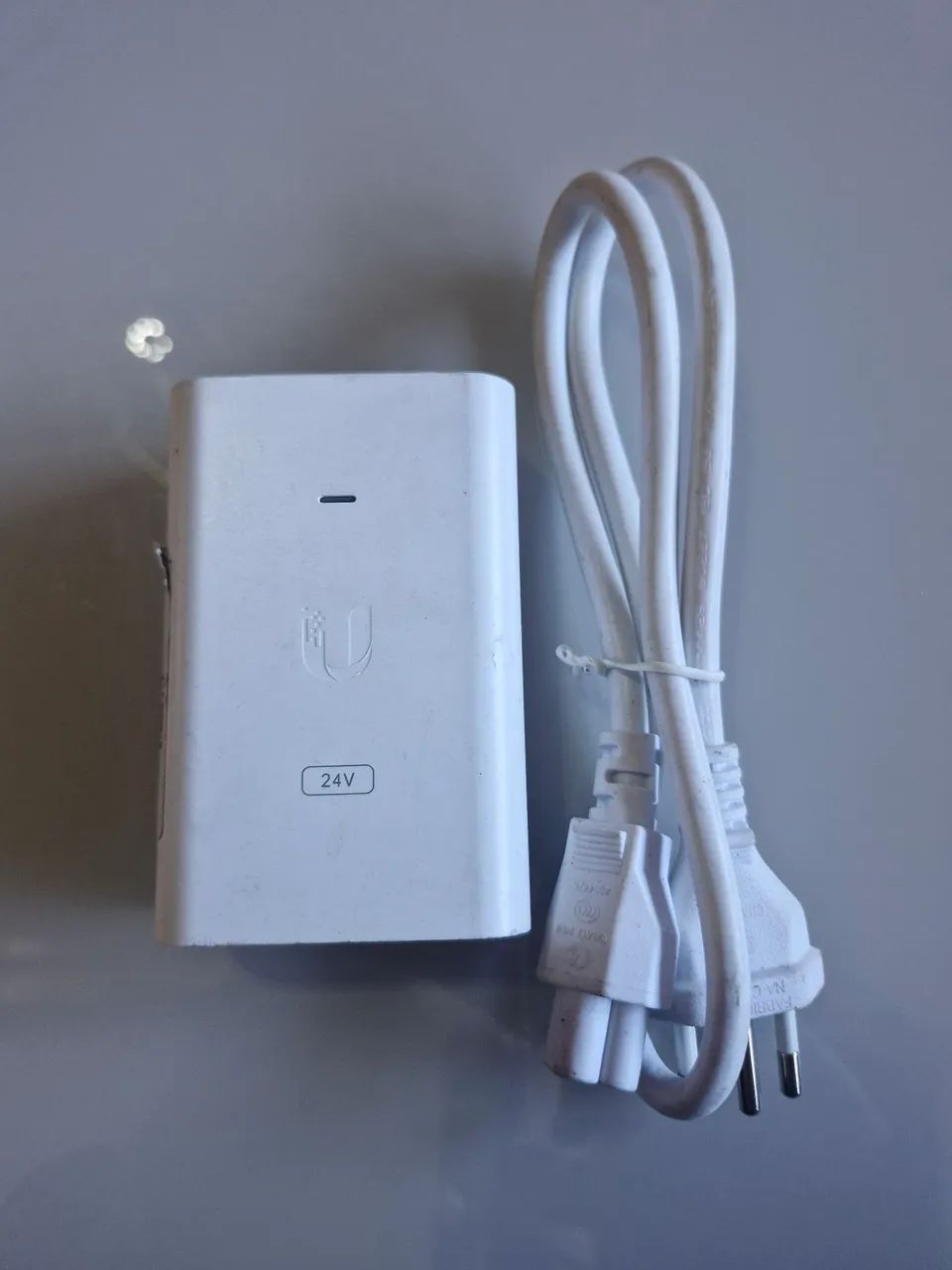 Fonte ubiquiti 24 volts  - Foto 2