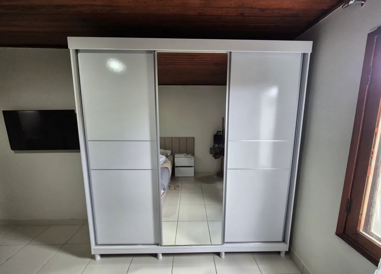 Guarda roupa 3 portas correr com espelho