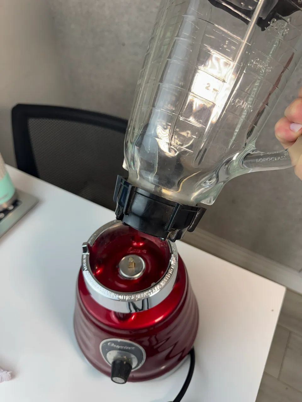 VENDO LIQUIDIFICADOR OSTER - Foto 4
