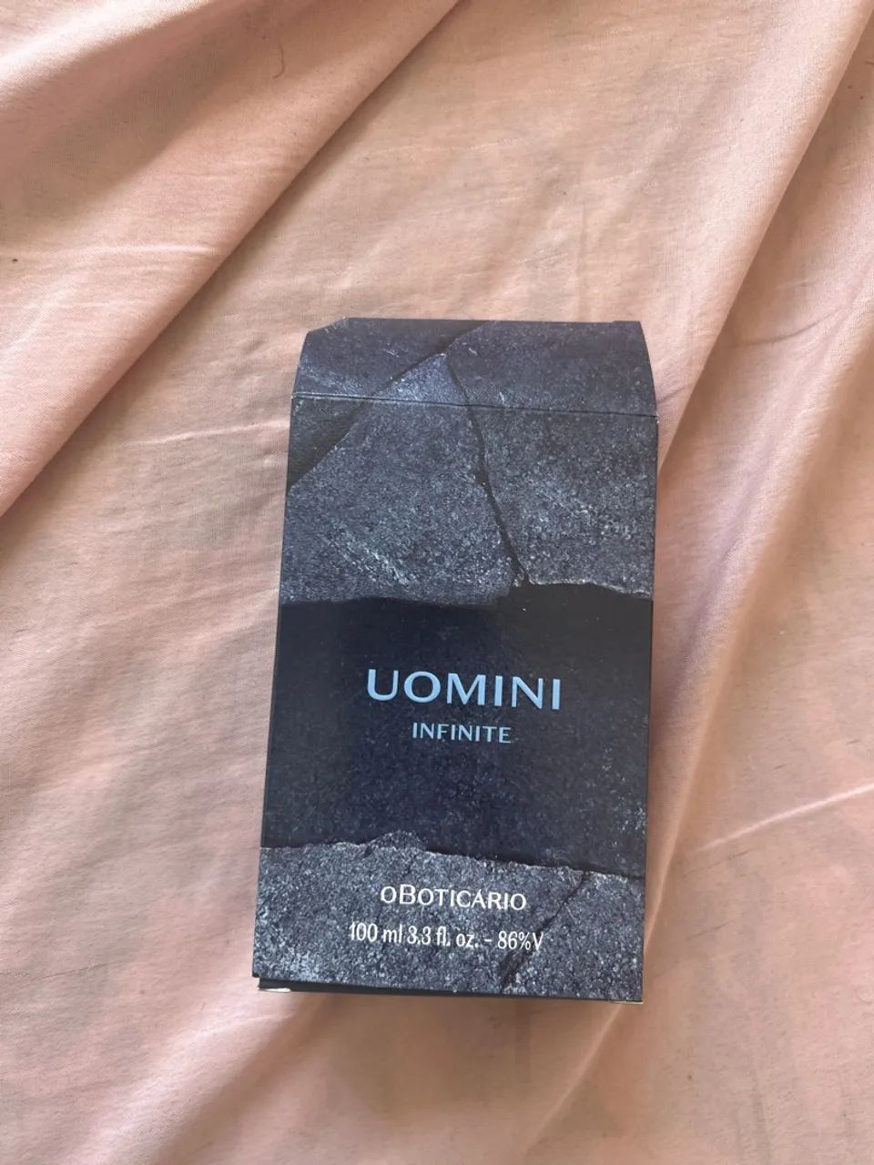 Caixa original de perfume Uomini Infinite ? nova