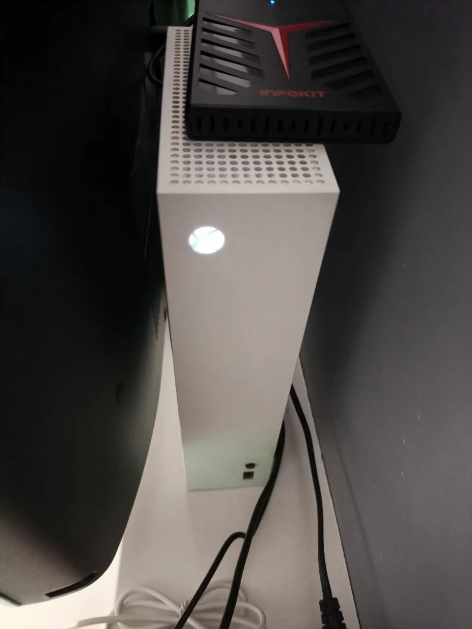 Xbox series s + 2 controles - Foto 3