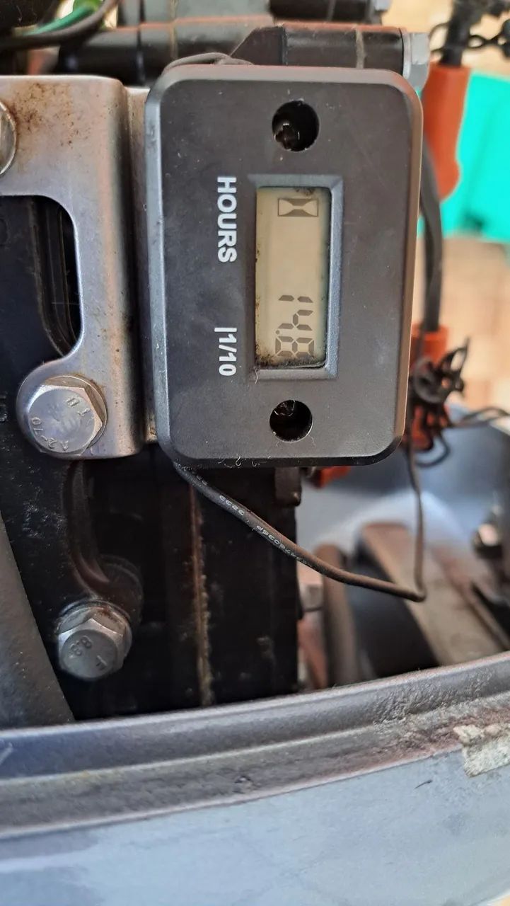 Motor de popa 15hp 14hrs de uso - Foto 2