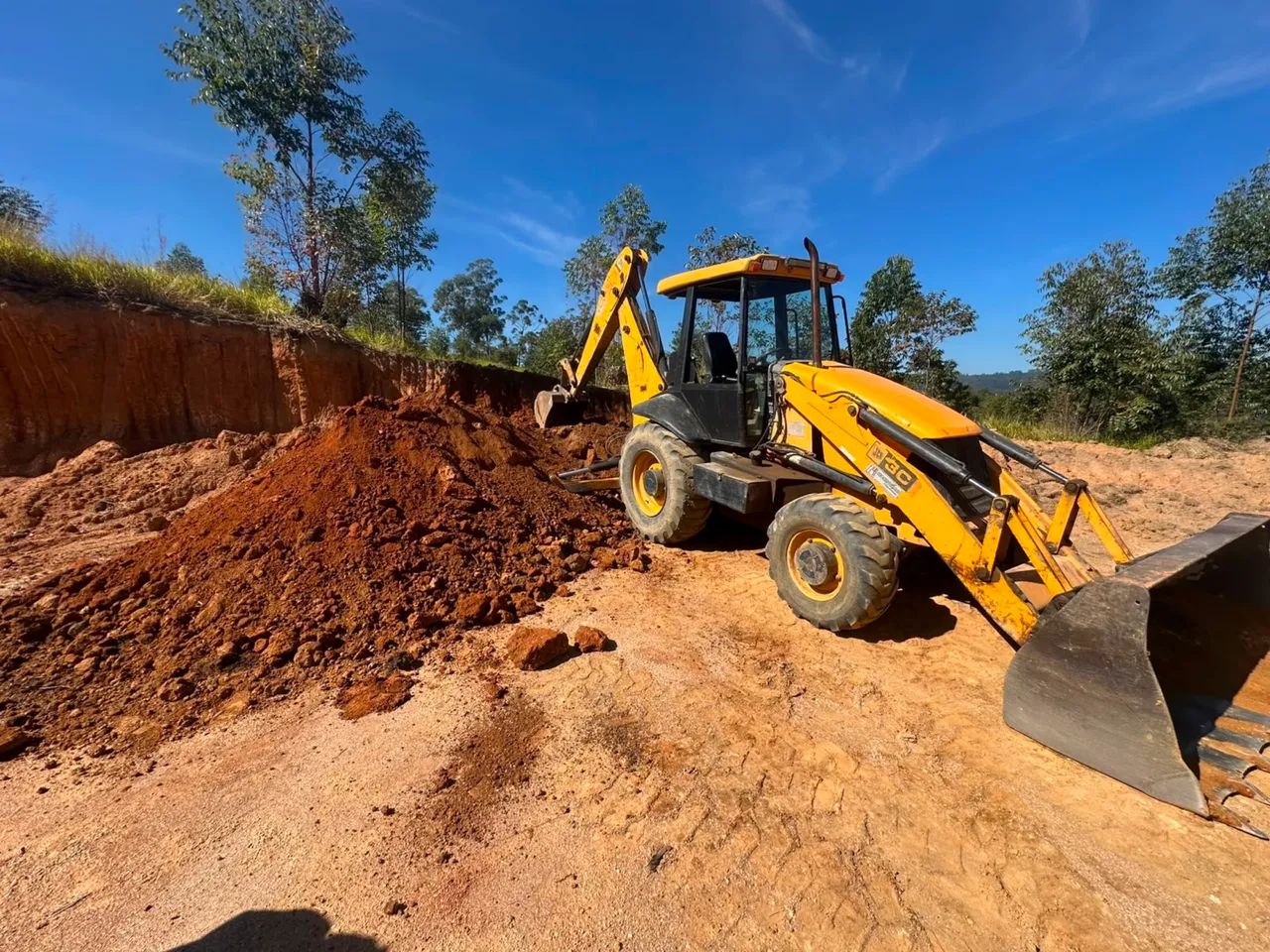 Retroescavadeira JCB 3c 2010