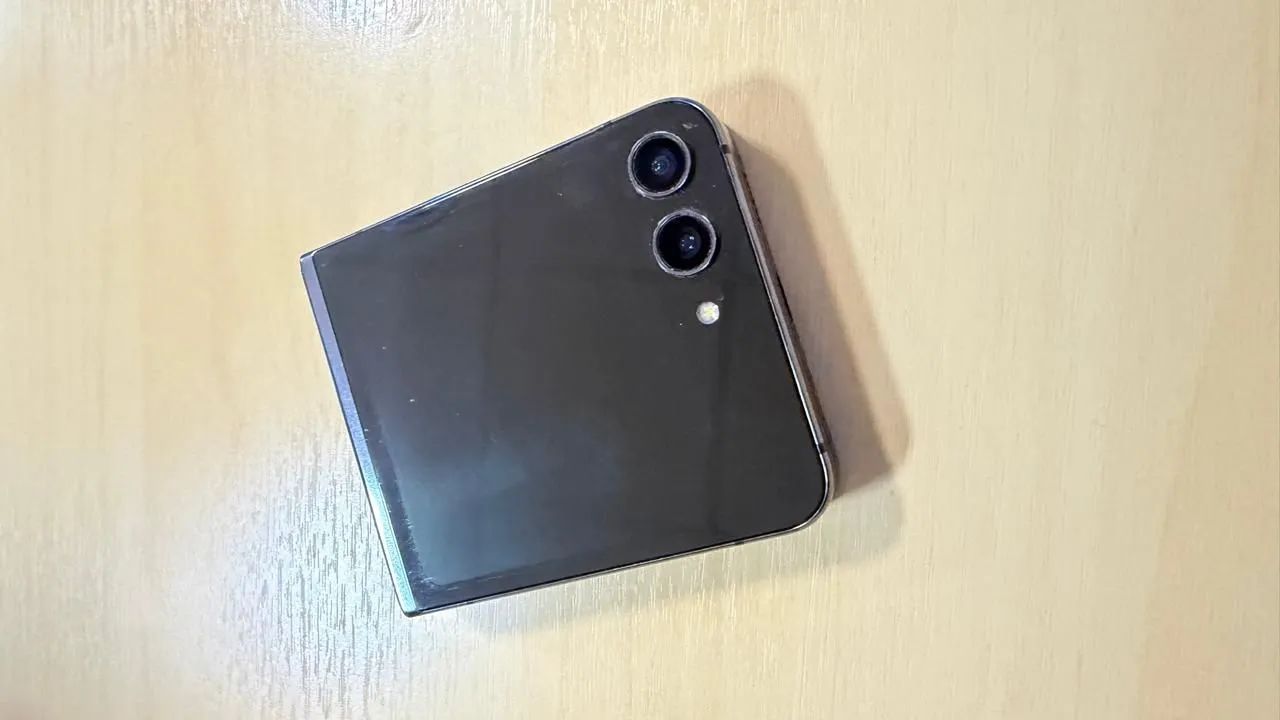 Sansung Zflip 5 - Foto 3