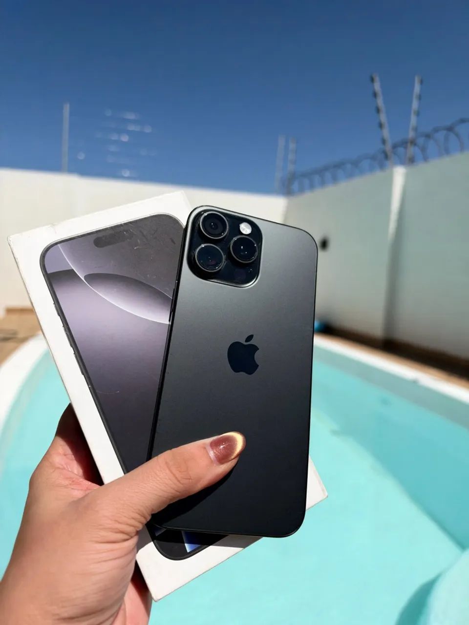 iPhone 16 pro max 256gb