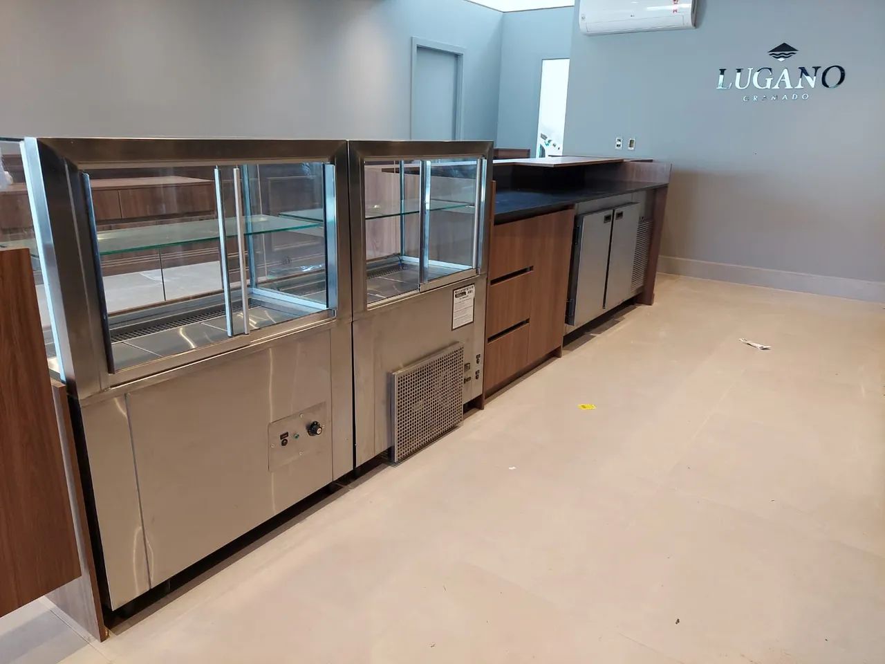 Vitrine expositora refrigerada