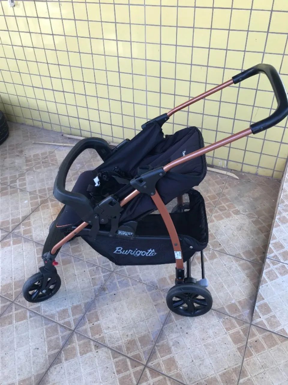 Carrinho de Bebê + Bebê Conforto Burigotto - Completo e Conservado - Foto 2