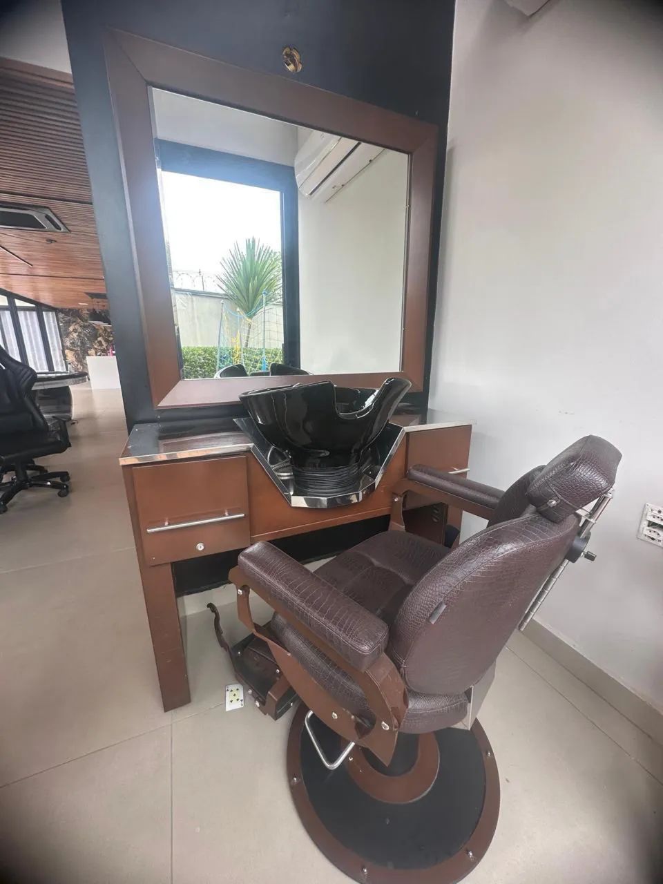 CONJUNTO COMPLETO PARA BARBEARIA - ESTADO DE NOVO  - Foto 5