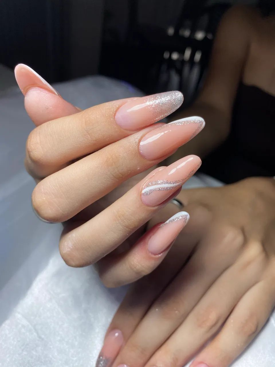 Alongamento de unhas, manicure e pedicure  - Foto 5