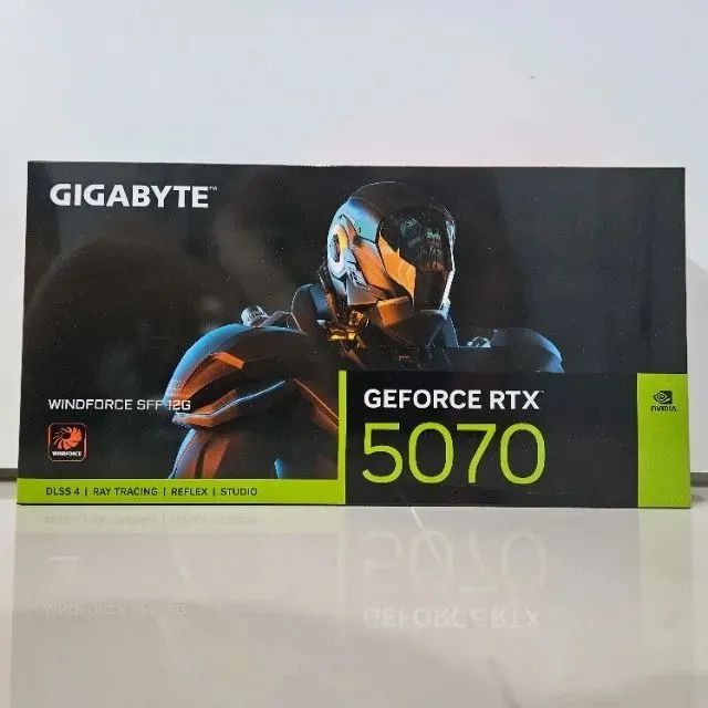 RTX 5070 Windforce OC SFF 12GB GDDR7 (Impecável)