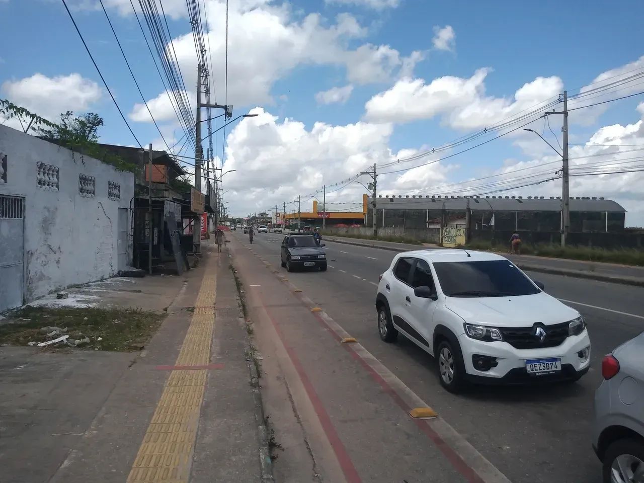 Terreno com Edificação na Rod. do Tapanã, próx. ao Sup. Baratão c/ 1.850 m2. - Foto 2