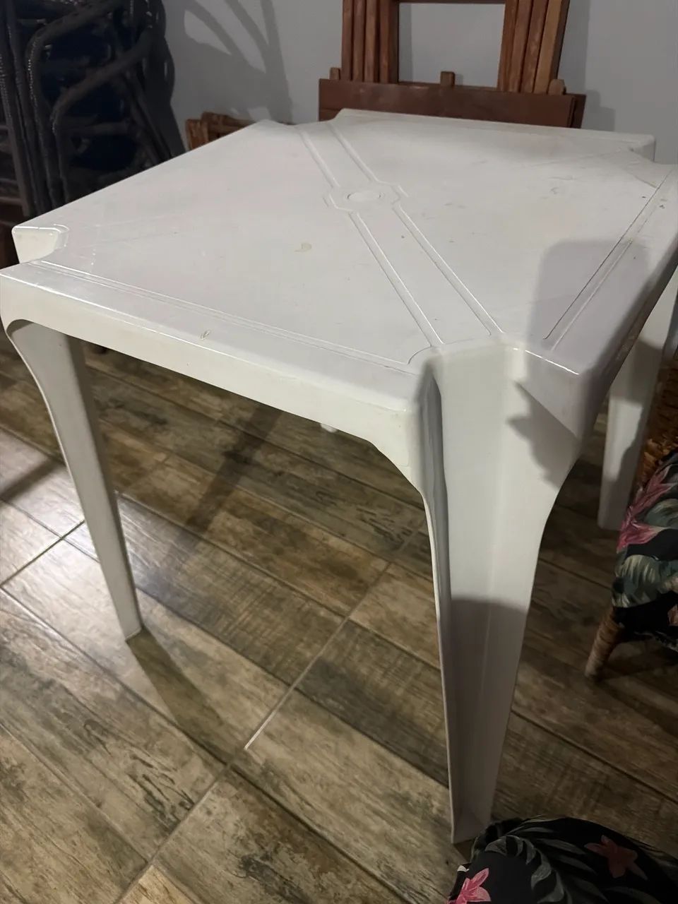 Mesa quadrada com 4 cadeiras Plasnew  - Foto 2