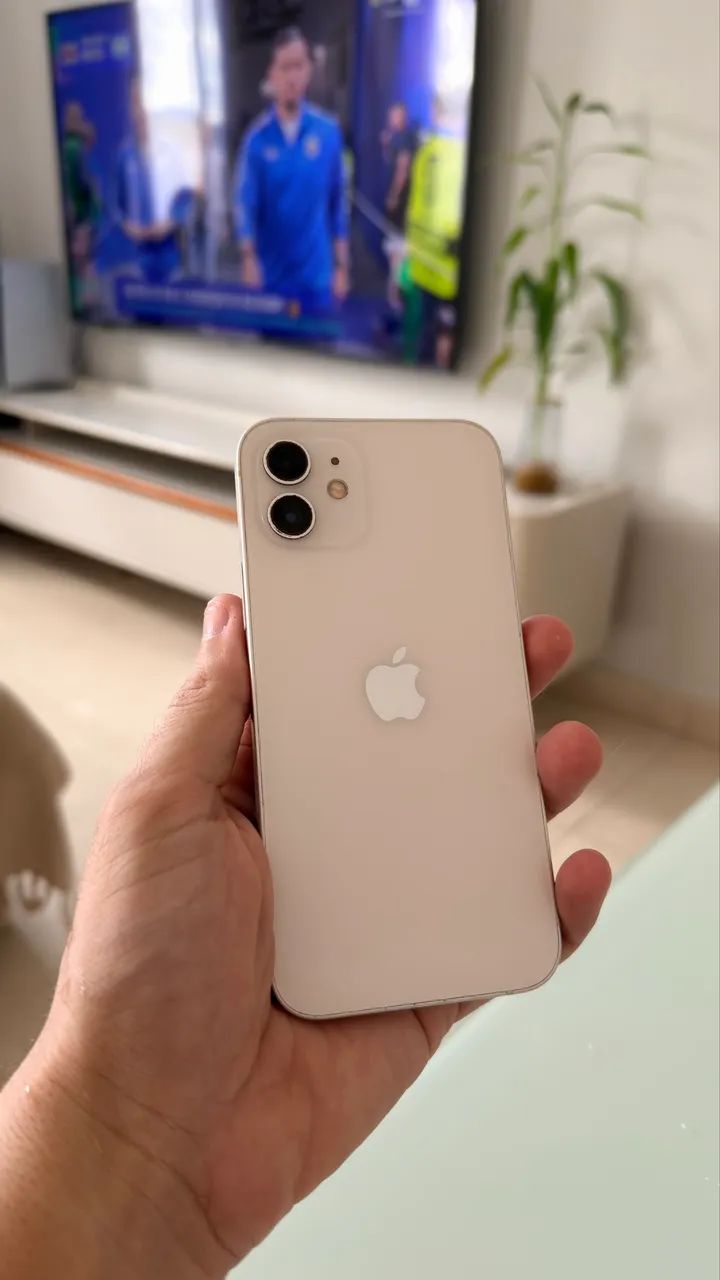 iPhone 12 128GB com carregador e capa - Foto 2