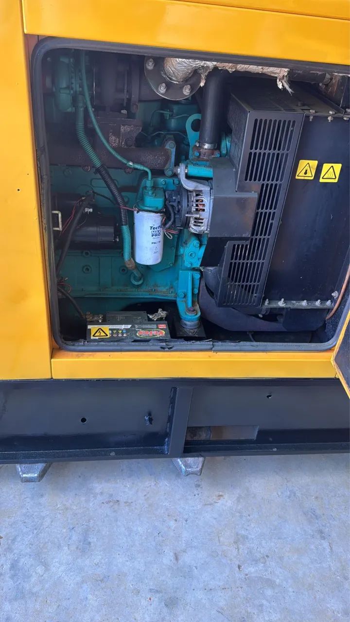 Gerador 50 kVA  Cummins trifásico 220 - Foto 6