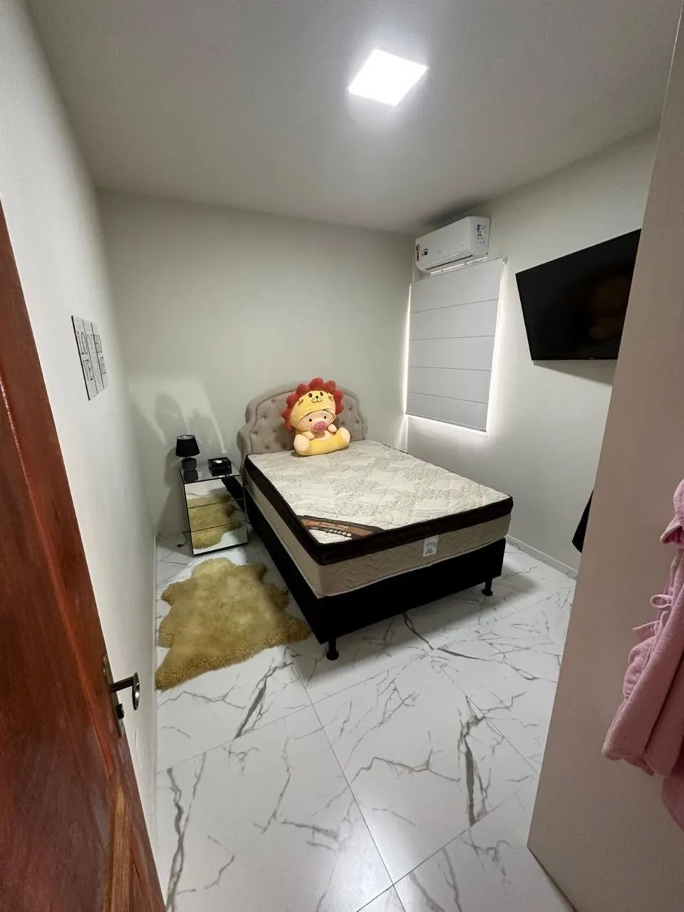 VENDO CASA SEMI MOBILIADA NO JARDINS MARSELHA  - Foto 3
