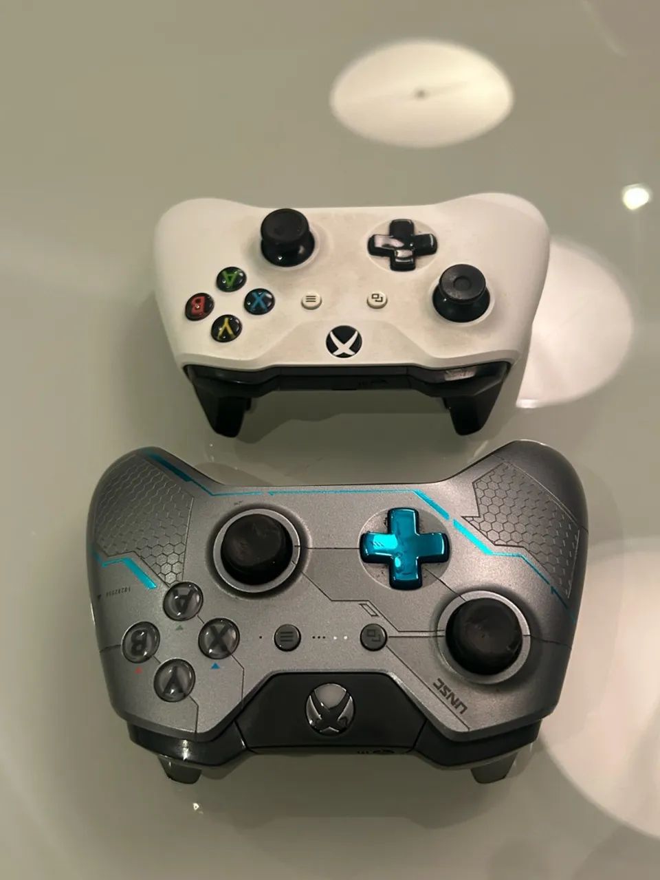2 controles Xbox one perfeito estado - Foto 2