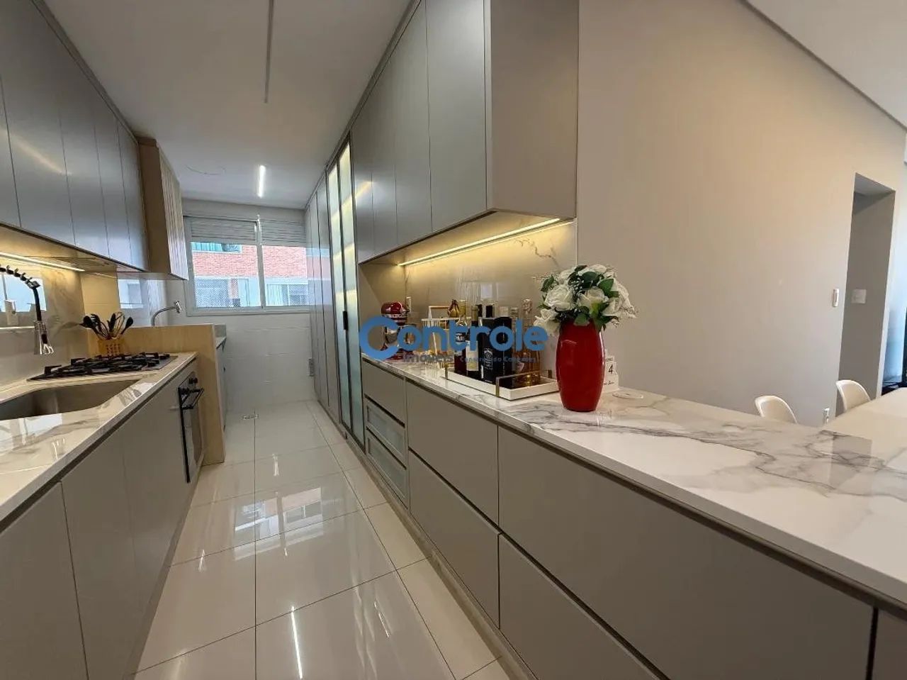 Apartamento com 02 dormitórios no Centro, em Palhoça/SC! - Foto 2