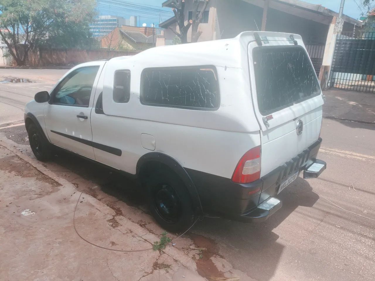 Fiat Strada 1.4 MPI Fire Flex 8V CS 2012
