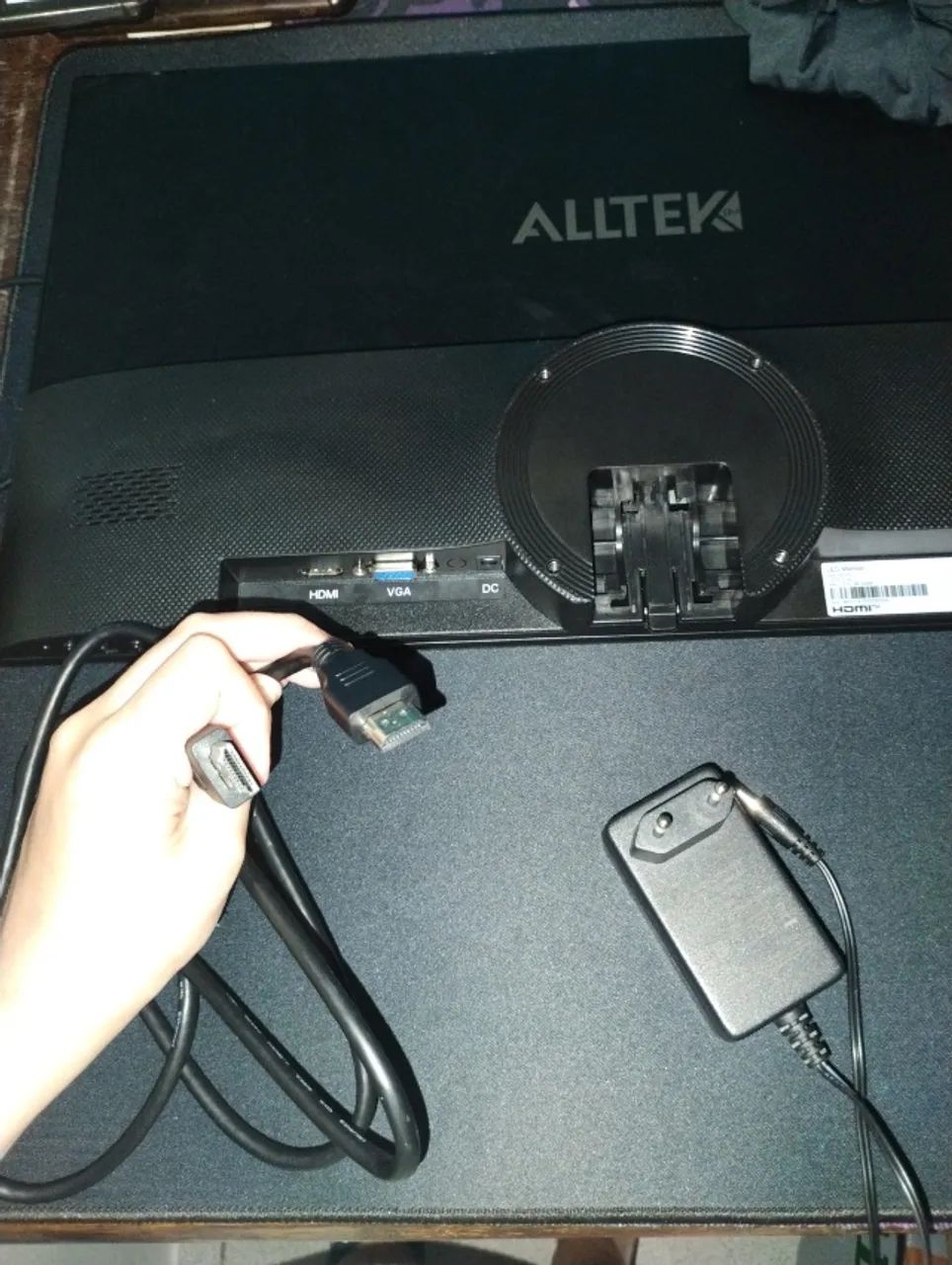 Monitor possui HDMI e DC e o pezinho  - Foto 2