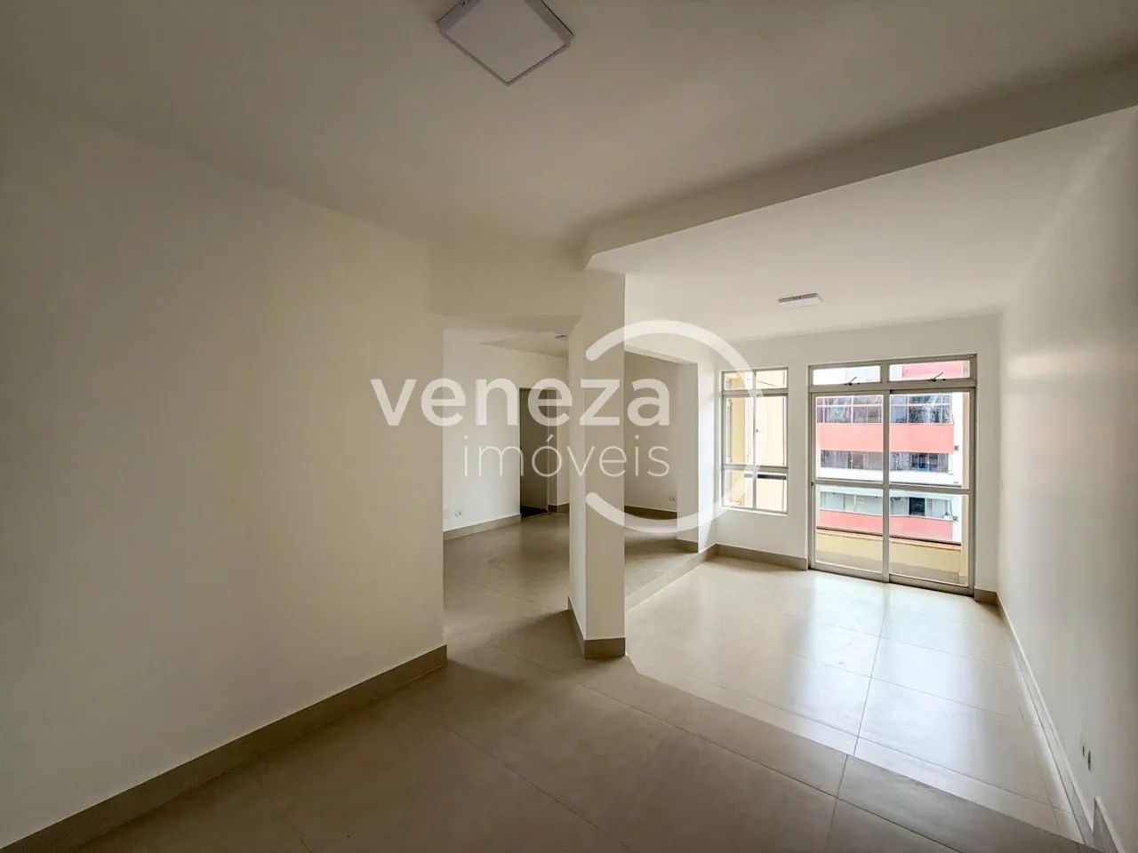 Apartamento à venda no Edifício Solar de Bragança, Londrina - Foto 3