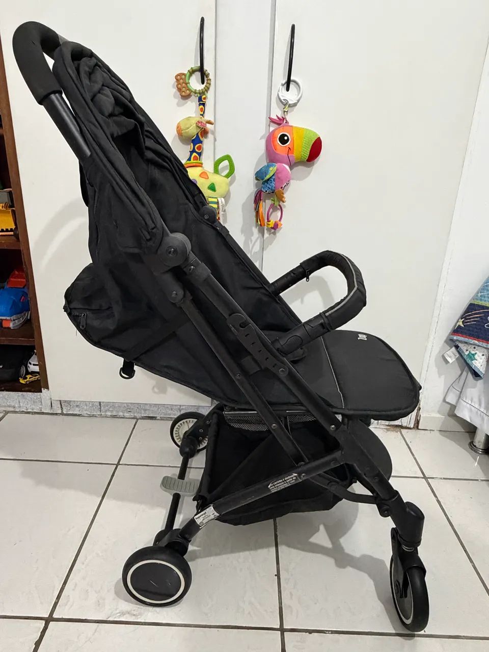 Carrinho Burigotto Zap - Leve, Compacto e Fecha com Uma Mão! - Foto 2