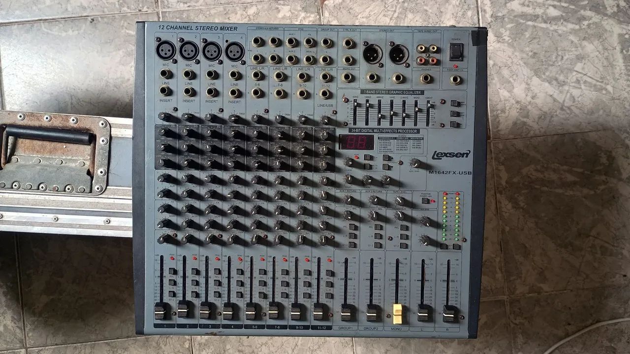 Mesa de som Lexsen 12