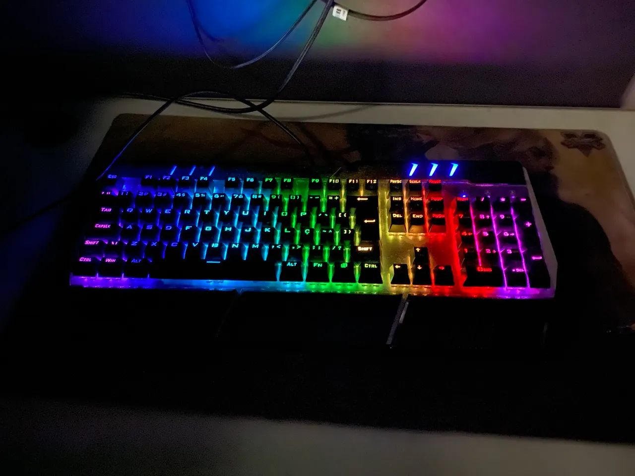 Teclado Mecânico Gamer RGB