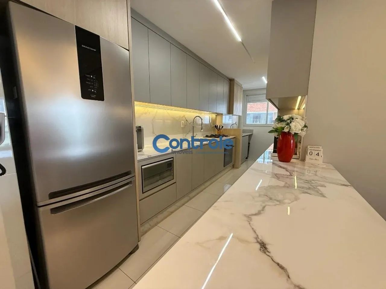Apartamento com 02 dormitórios no Centro, em Palhoça/SC! - Foto 3