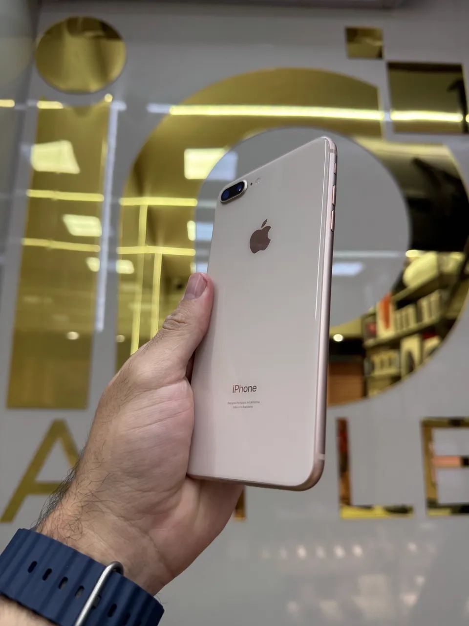 IPHONE 8 PLUS 64GB DOURADO SEMI NOVO MEGA PROMO - Foto 4