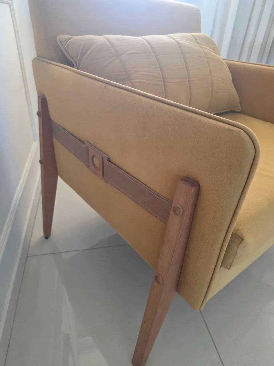 Poltronas e Mesinha - Foto 2