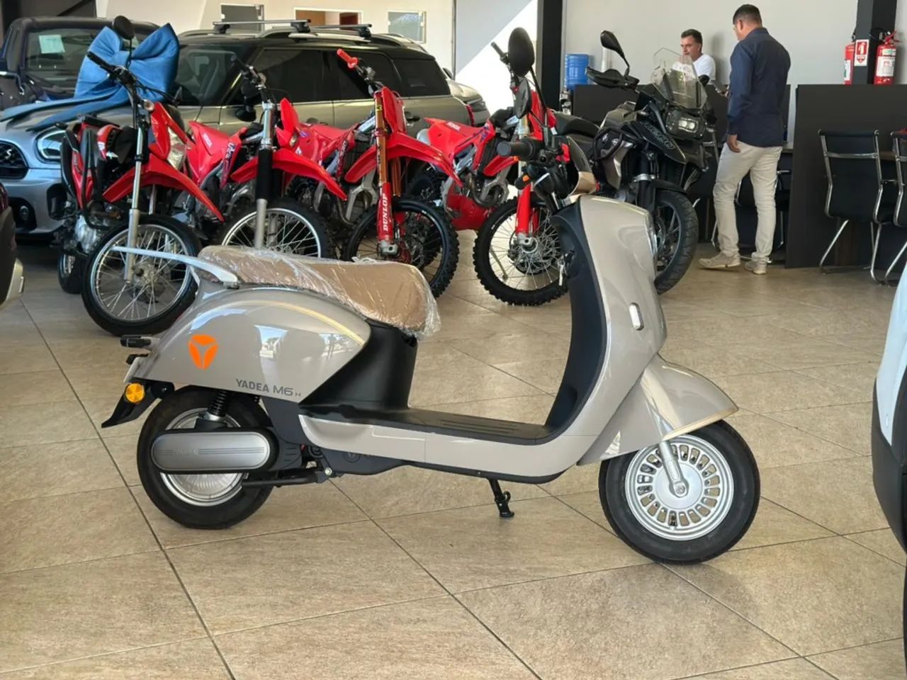 Yadea M6-h 2026 - Foto 3