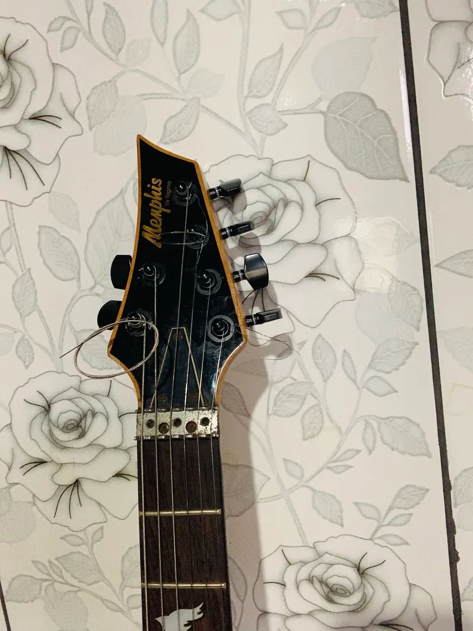 Guitarra Tagima + Moeer GE100 - Foto 2