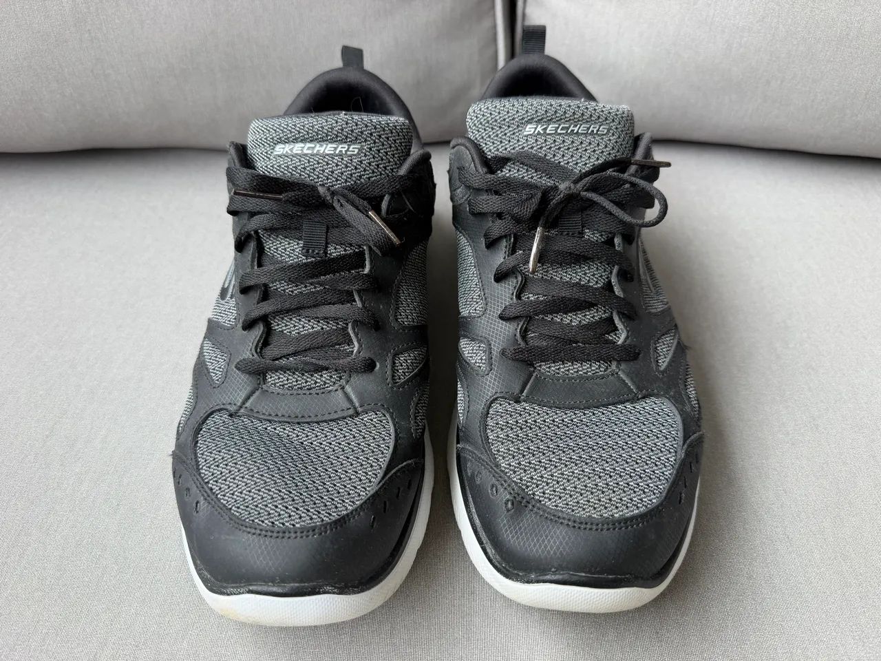 Vendo tenis Skechers tamanho 44