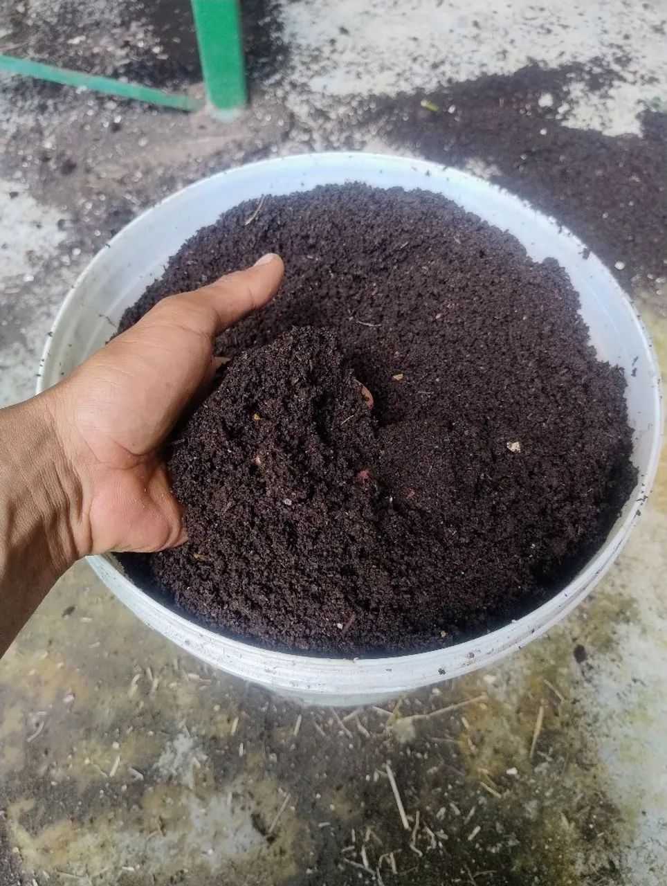 Adubo orgânico (COMPOSTAGEM). - Foto 3