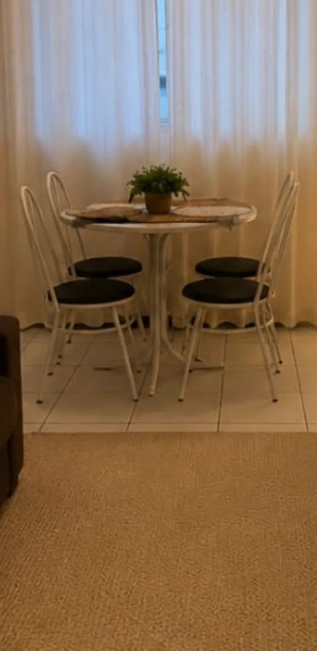 Jogo de Mesa com cadeiras tubular tampo marmore