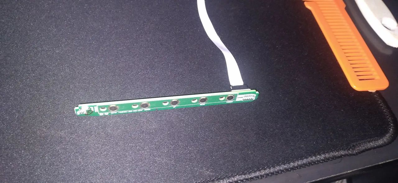 MONITOR AOC 21.5 POLEGADAS 120hz - Foto 4