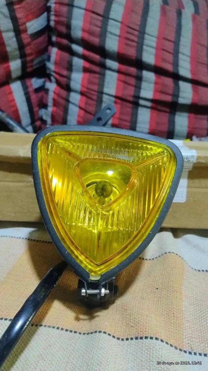 Farol triangular para moto custon 