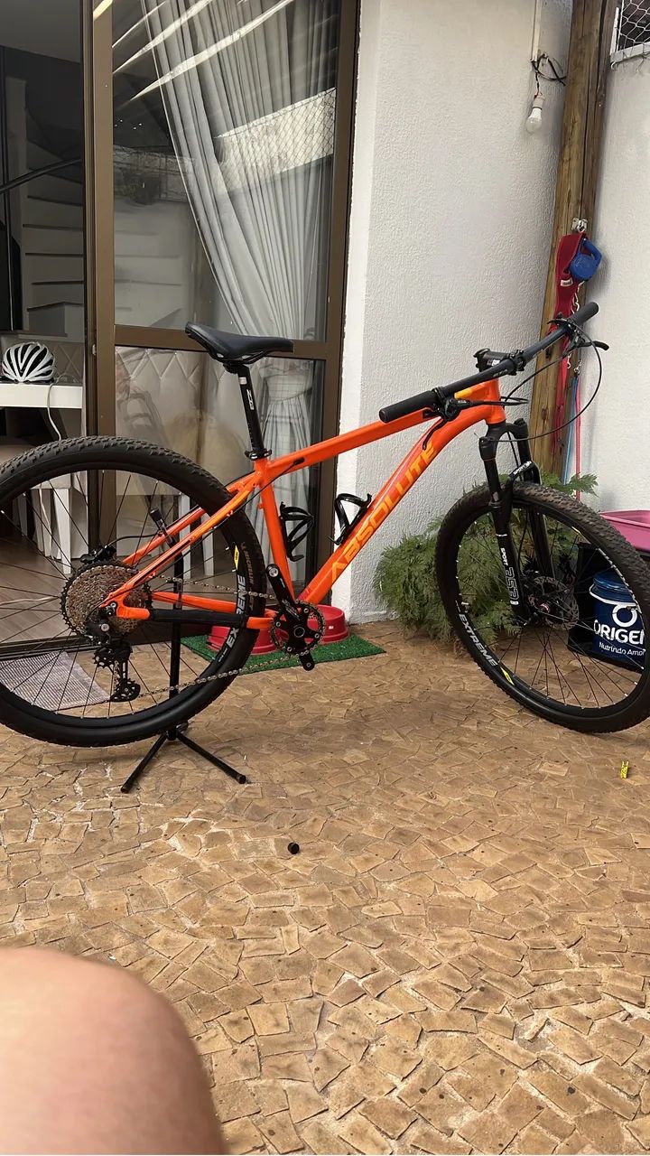 Bike Absolut câmbio deore