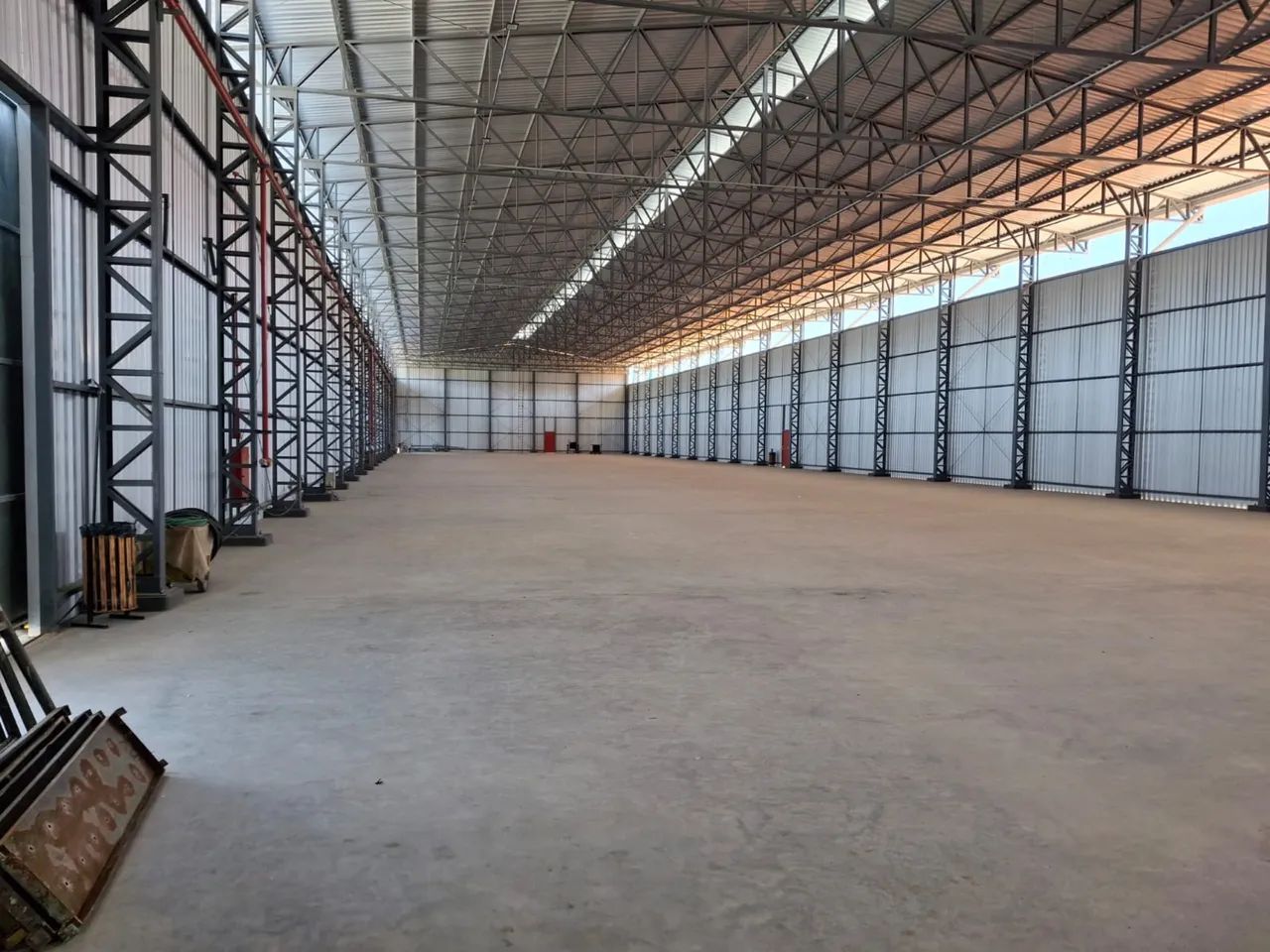 Galpao 2.300m2 nível 5 novo Distrito 1 - Foto 2